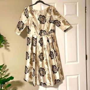 Alisa Style lined midi dress fits size M/L.